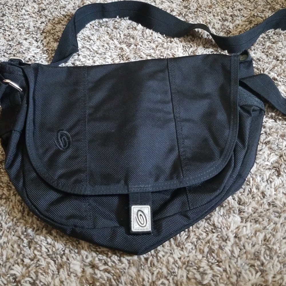 Black timburk2 crossbody